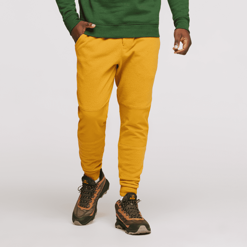 Abrazo Fleece Jogger - Men's, Amber, Model Jeremy