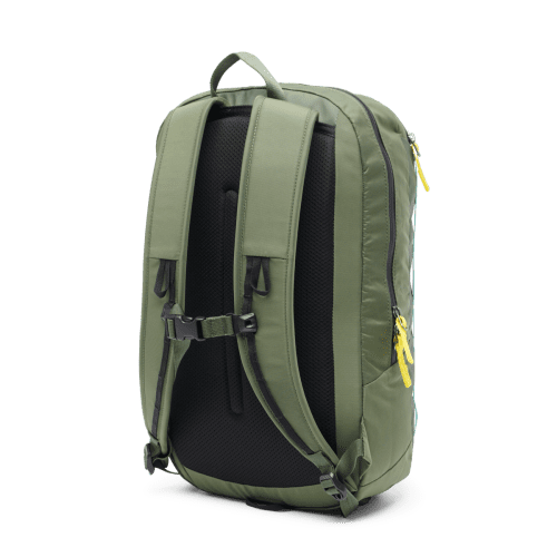 Vaya18LBackpackSpruce b